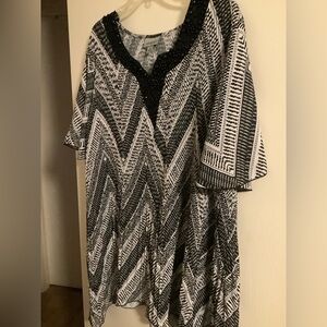 Catherine’s pleated 2X Top embellished